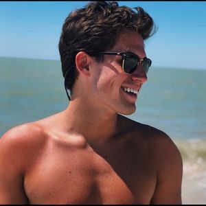 Meet your Posher, Thomas